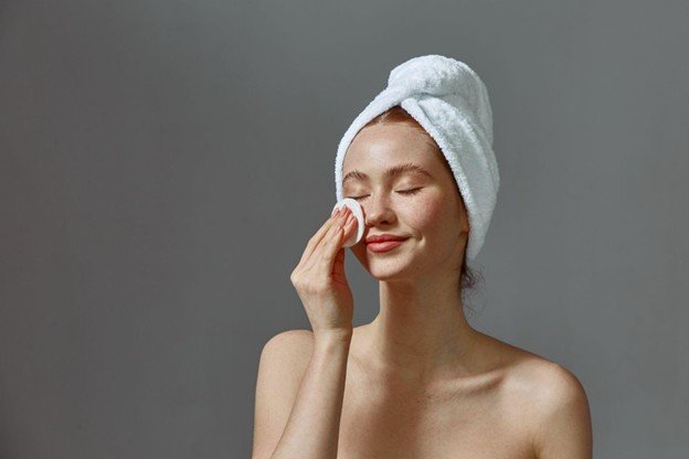 <strong><span style="line-height: 115%;">Retinol: O Segredo da La Roche-Posay para Combater o Envelhecimento da Pele</span></strong>